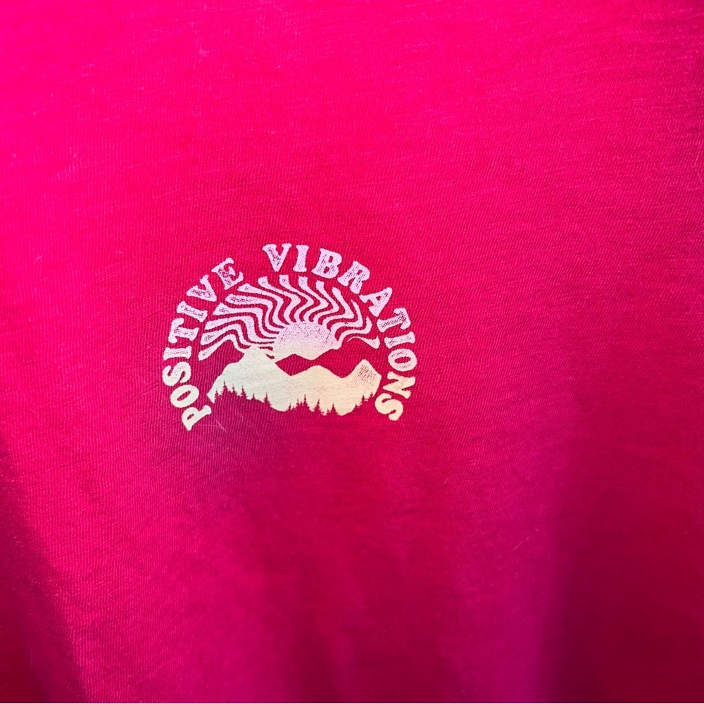 Hot Pink ‘Positive Vibes’ Old Navy T-Shirt - Picture 2 of 4